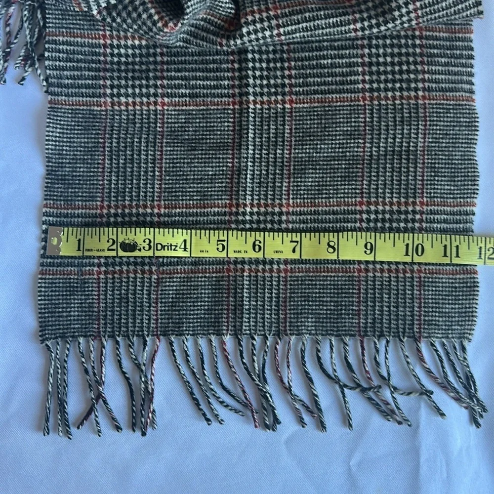 Hart Schaffner&Marx gray, red & tan tartan plaid 100%cashmere scarf with fringe